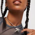 Short pendant necklace with dragonfly